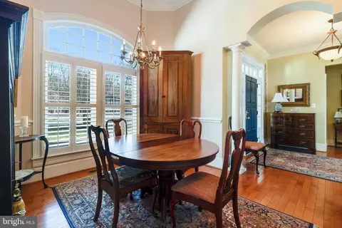 Dining - 11520 Magnolia Ct, Issue, MD 20645 photo 2 of 4