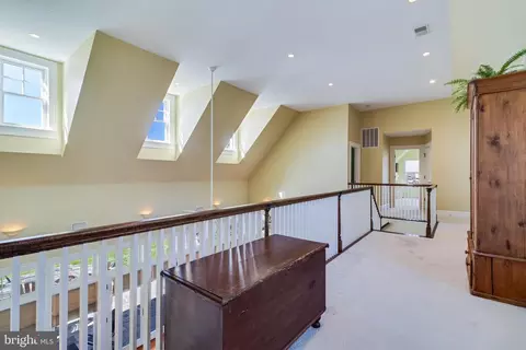 Entry Way - 11520 Magnolia Ct, Issue, MD 20645 photo 4 of 8