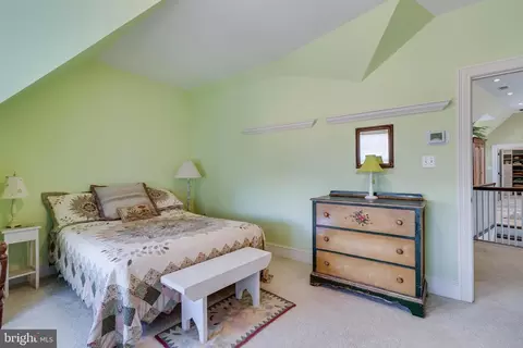 Bedroom - 11520 Magnolia Ct, Issue, MD 20645 photo 5 of 7