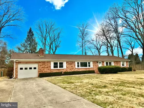 10170 Dogwood Dr, White Plains, MD 20695