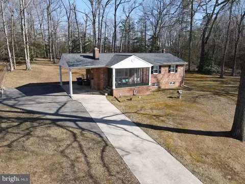 12995 Hickory Ave, Waldorf, MD 20601