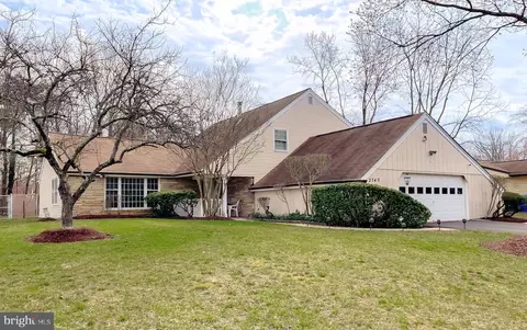 2743 Sprague Dr, Waldorf, MD 20601
