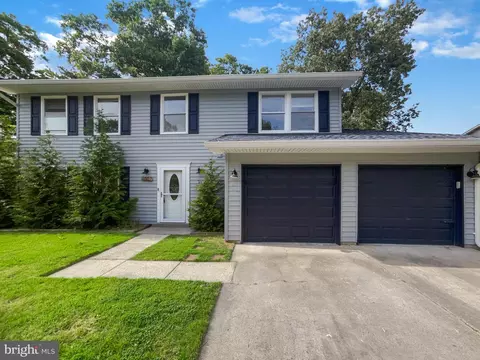 1002 Dartmouth Rd, Waldorf, MD 20602