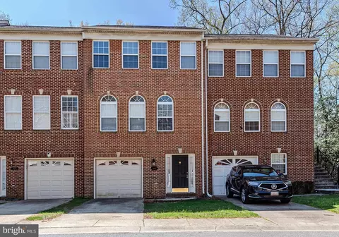 8003 Bullfinch Pl, White Plains, MD 20695