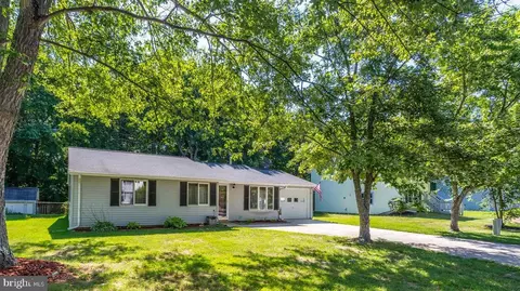 29 Tadcaster Cir, Waldorf, MD 20602