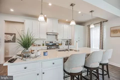 Kitchen - 2595 Skiff Pl, Waldorf, MD 20603 photo 2 of 2