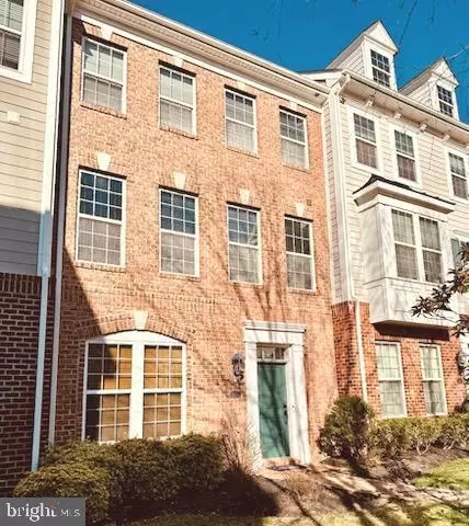47 Derby Dr, La Plata, MD 20646