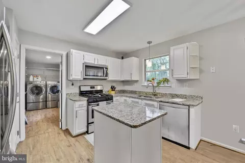 3104 S Declaration Ct, Waldorf, MD 20603 photo 4