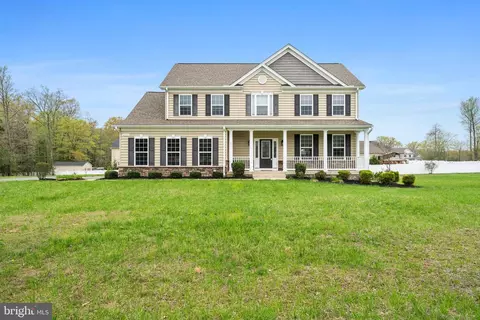 6885 S Zelkova Ct, La Plata, MD 20646