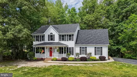 15464 Westchester Dr, Hughesville, MD 20637