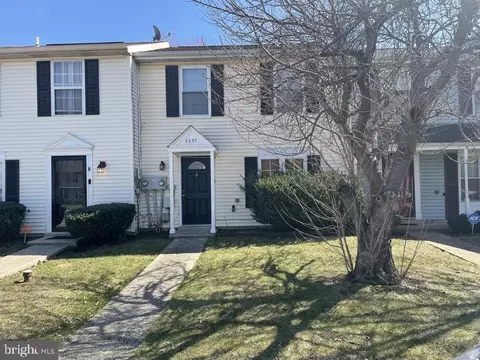 2037 Tanglewood Dr, Waldorf, MD 20601