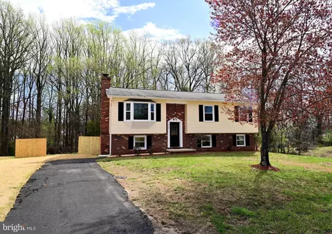 2124 Bell Tree Ln, Waldorf, MD 20601