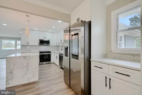 Kitchen - 11925 Patchwork Pl, Waldorf, MD 20602 photo 3 of 9
