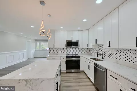 Kitchen - 11925 Patchwork Pl, Waldorf, MD 20602 photo 4 of 9