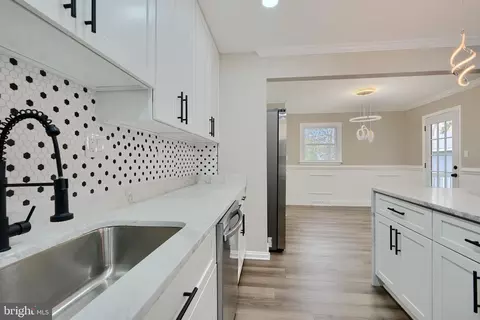 Kitchen - 11925 Patchwork Pl, Waldorf, MD 20602 photo 7 of 9