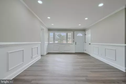 Living - 11925 Patchwork Pl, Waldorf, MD 20602 photo 5 of 7