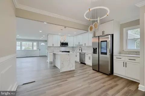 Entry Way - 11925 Patchwork Pl, Waldorf, MD 20602 photo 4 of 6