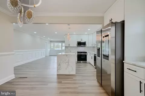 Entry Way - 11925 Patchwork Pl, Waldorf, MD 20602 photo 3 of 6