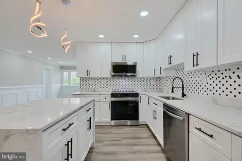 Kitchen - 11925 Patchwork Pl, Waldorf, MD 20602 photo 8 of 9