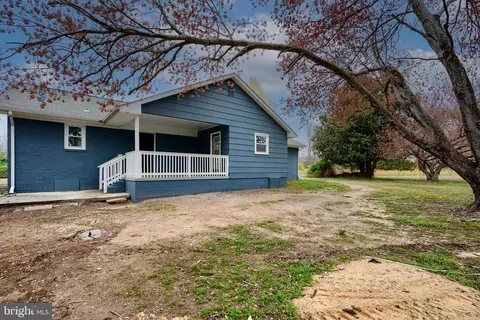 Exterior - 11925 Patchwork Pl, Waldorf, MD 20602 photo 7 of 7