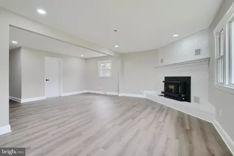 Living - 11925 Patchwork Pl, Waldorf, MD 20602 photo 4 of 7
