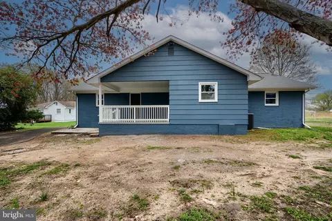 Exterior - 11925 Patchwork Pl, Waldorf, MD 20602 photo 6 of 7