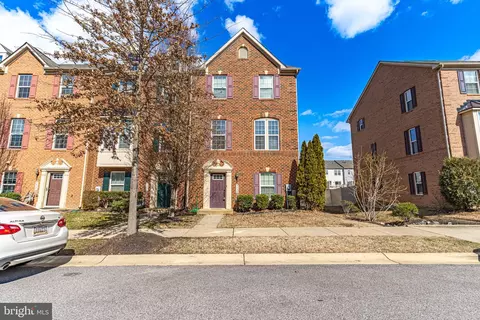 5538 Peanuts Ln, Waldorf, MD 20602