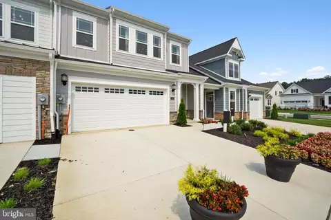 10661 Grand Teton Pl, White Plains, MD 20695