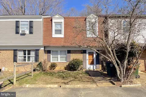722 Caroline Dr, La Plata, MD 20646