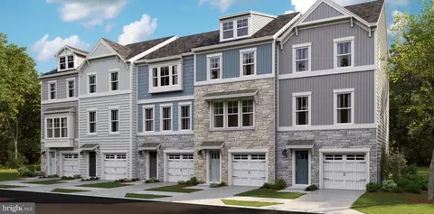 10799 Cosmic Pl, White Plains, MD 20695