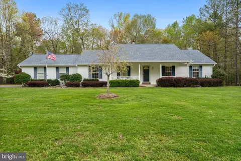 12812 Crescent Run St, La Plata, MD 20646