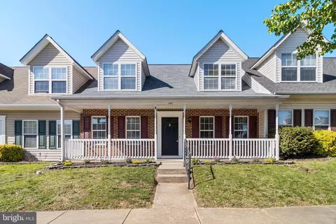 102 Spanish Moss Dr, La Plata, MD 20646