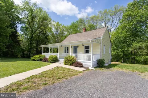 6785 Valley Rd, La Plata, MD 20646