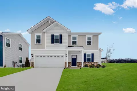 10585 Roundstone Ln, White Plains, MD 20695