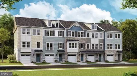 10822 Cosmic Pl, White Plains, MD 20695