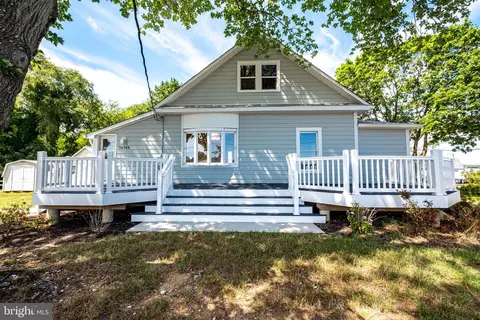 Exterior - 18980 Kennon Pl, Benedict, MD 20612 photo 2 of 4