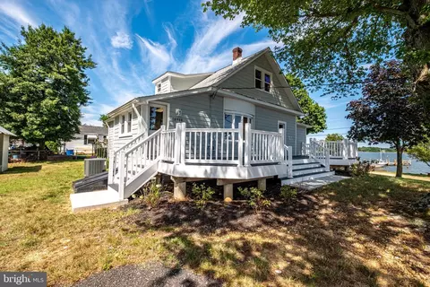 Exterior - 18980 Kennon Pl, Benedict, MD 20612 photo 3 of 4
