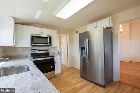 Kitchen - 18980 Kennon Pl, Benedict, MD 20612 photo 1 of 3