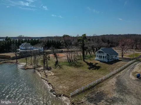 7391 Benedict Ave, Benedict, MD 20612