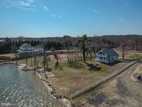 7391 Benedict Ave, Benedict, MD 20612