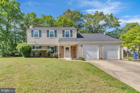 2582 Sussex Ct, Waldorf, MD 20602