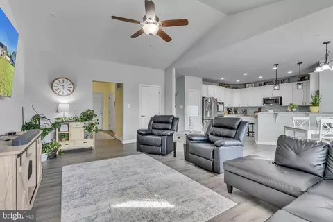 9937 Sodus Ct, Faulkner, MD 20632