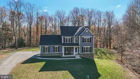 12815 Breyer Pl, Hughesville, MD 20637