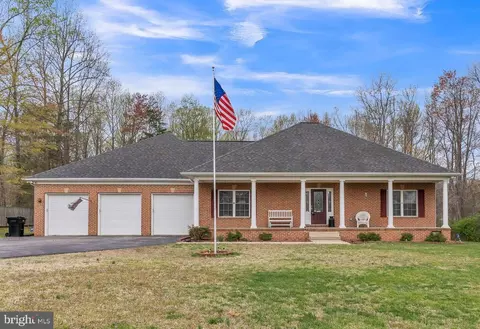 8200 Marshall Corner Rd, Pomfret, MD 20675