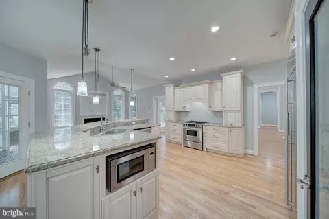 Kitchen - 14535 Honeysuckle, Issue, MD 20645 photo 2 of 6