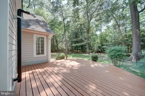 Exterior - 14535 Honeysuckle, Issue, MD 20645 photo 6 of 10