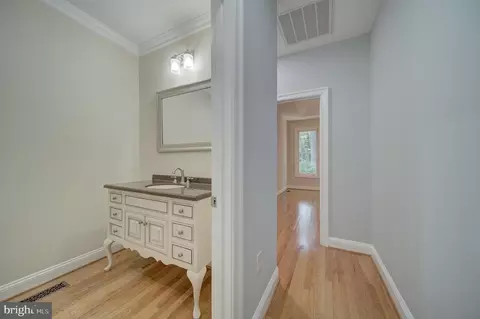 Entry Way - 14535 Honeysuckle, Issue, MD 20645 photo 3 of 9