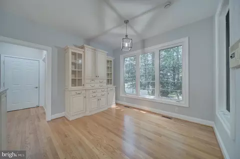 Entry Way - 14535 Honeysuckle, Issue, MD 20645 photo 4 of 9