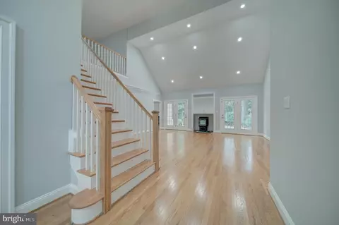 Entry Way - 14535 Honeysuckle, Issue, MD 20645 photo 2 of 9