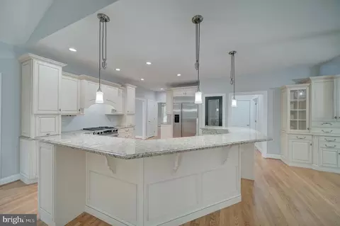 Kitchen - 14535 Honeysuckle, Issue, MD 20645 photo 5 of 6